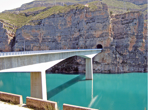 Bridge to Cortes De Pallas